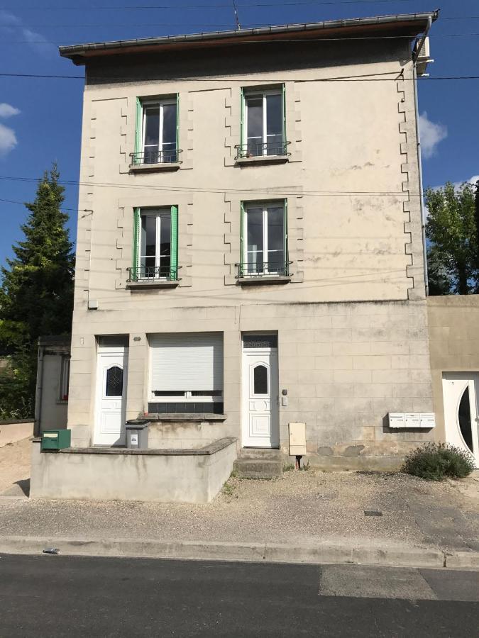 Appartement Cosy A Quelques Minutes Du Centre Chalons en Champagne Exterior photo